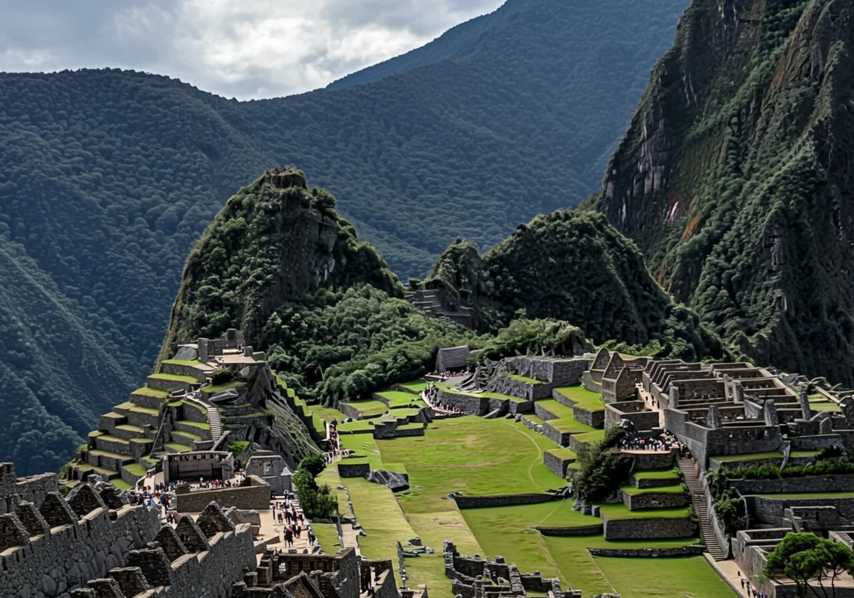 Machu Picchu (via Aguas Calientes)
